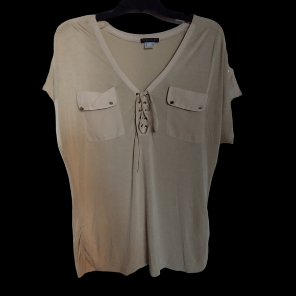 ♥️ 💙 2/$10 Women's Tan Venus shirt Size Large - Picture 3 of 7